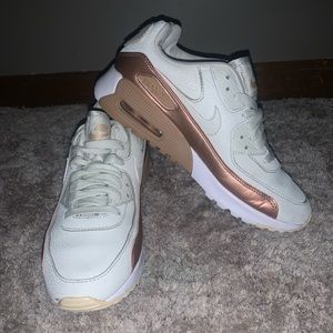 Rose gold Nike air max size 6.5